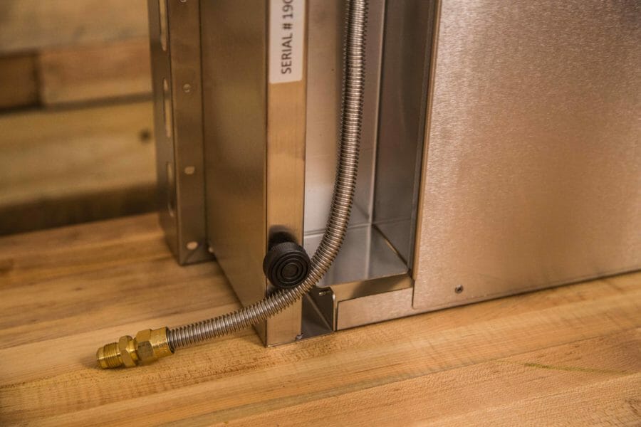 rubberized feet on the bottom of the unit
