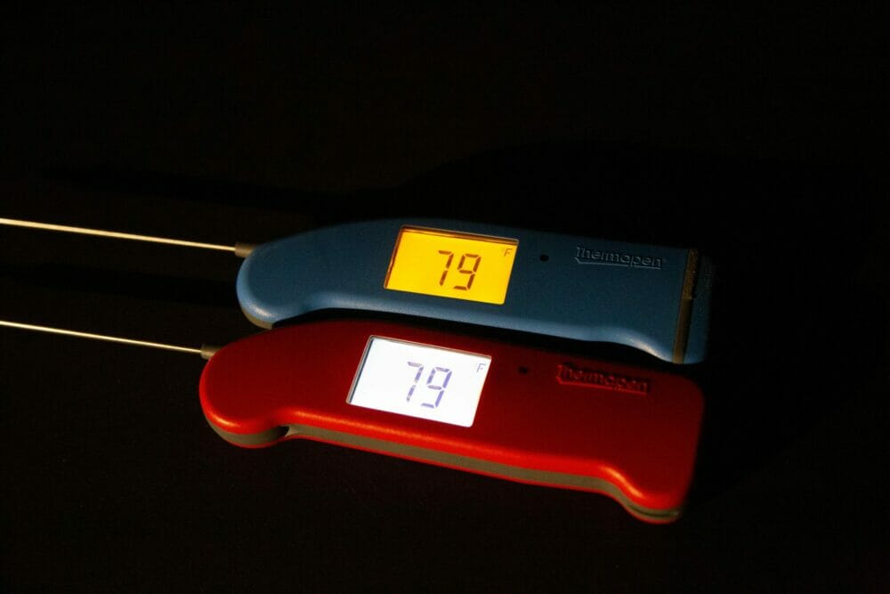 Thermapen backlight backlight comparison of Thermapen ONE and Mk4